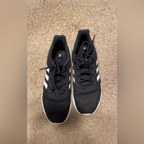 Adidas running shoes - Picture 3 of 4